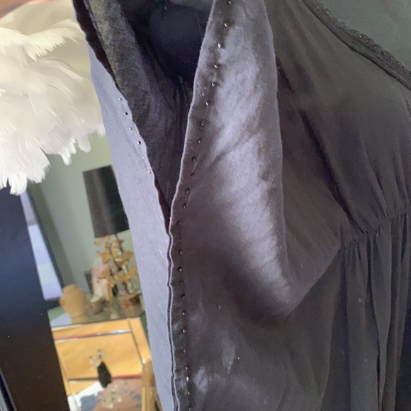 Beautiful swim cover up - Picture 4 of 6